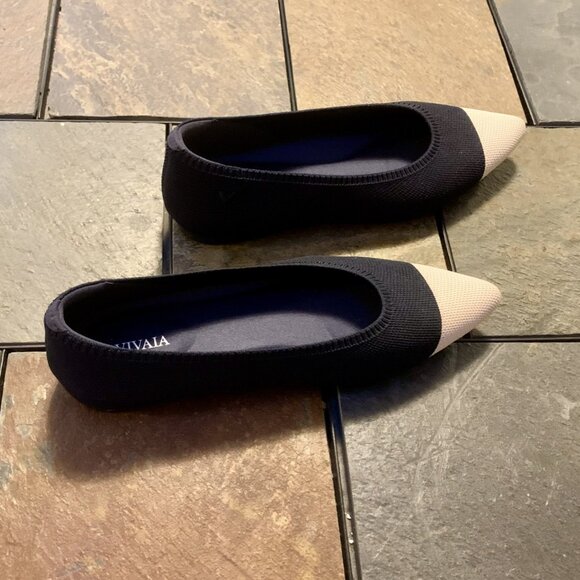 NWOT Vivaia - Aria 5 Pointed Toe Ballet Flats Size 40/9 - Picture 3 of 5